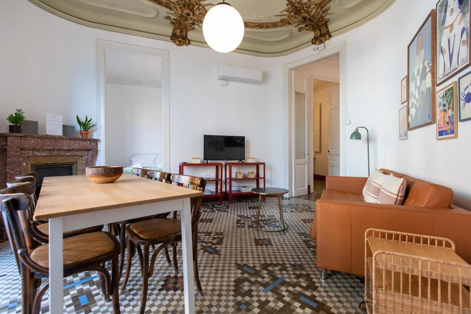 Communal lounge/ TV room