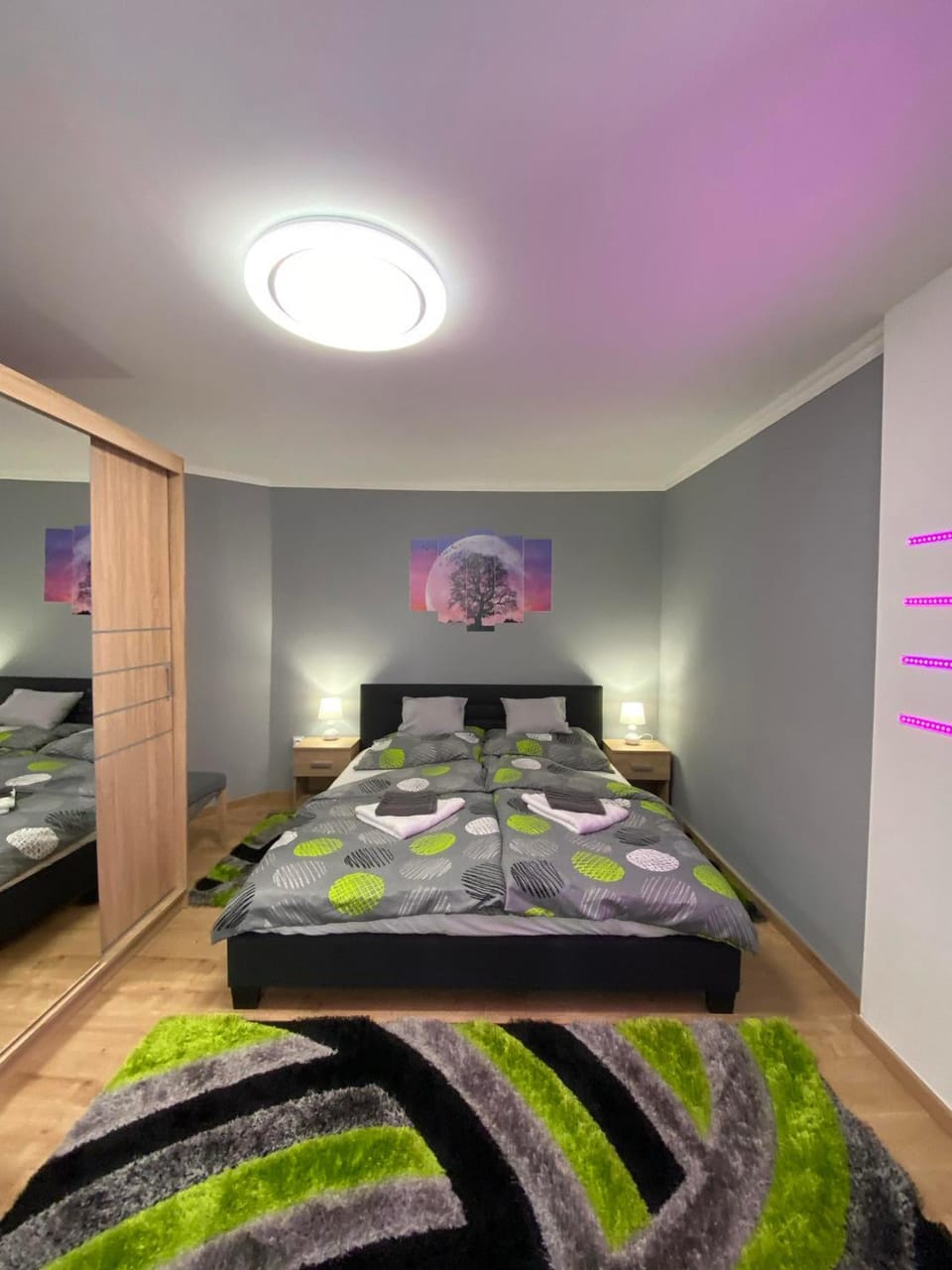 Bed, Bedroom