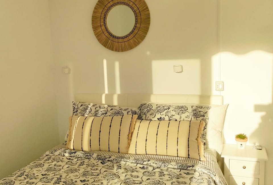 Bed, Photo of the whole room, Bedroom, towels, wardrobe