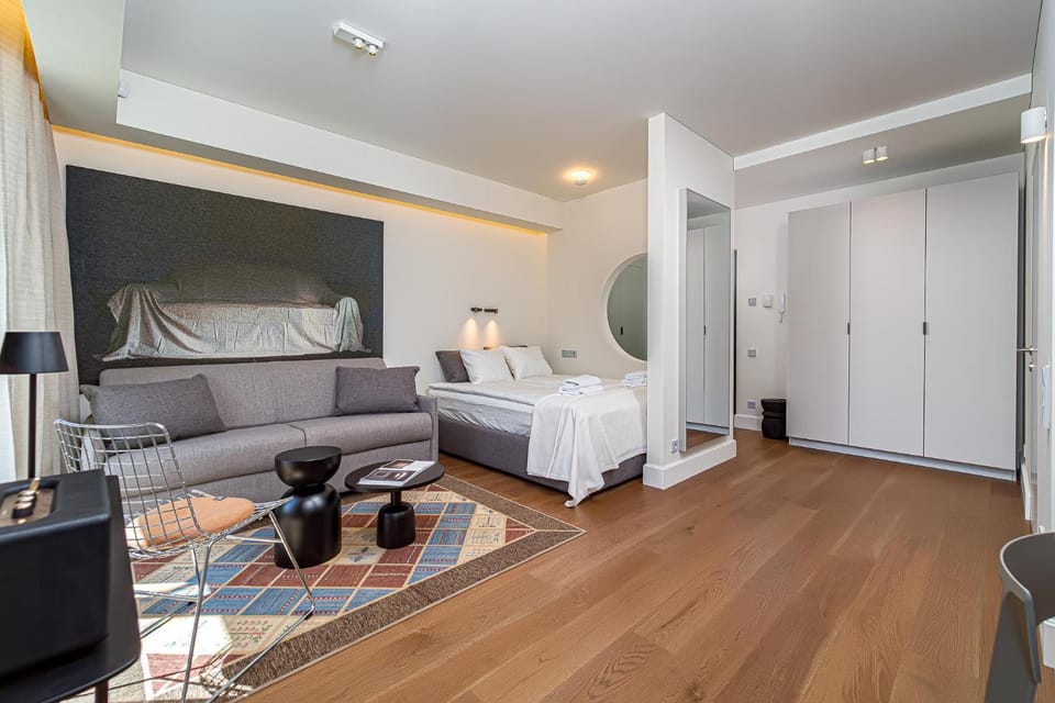 Living room, Photo of the whole room