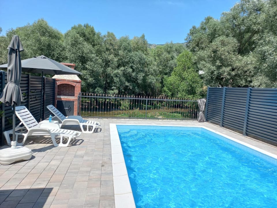 Pool view, Swimming pool, sunbed