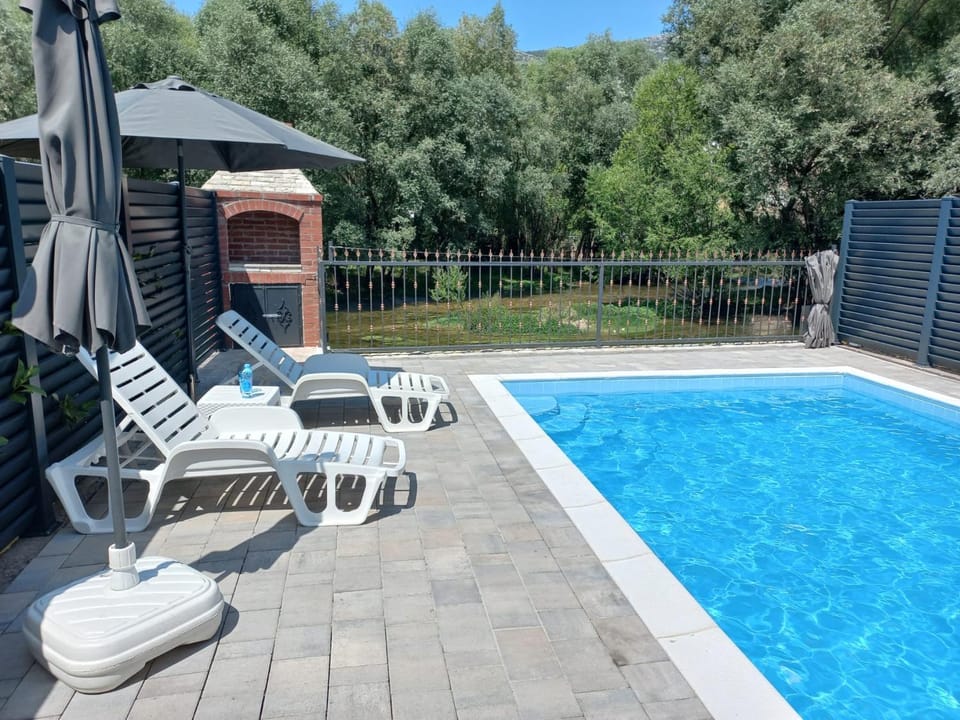 Pool view, Swimming pool, sunbed