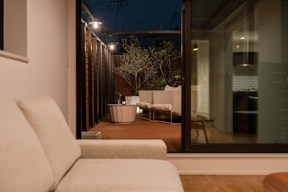 Night, Living room, Seating area