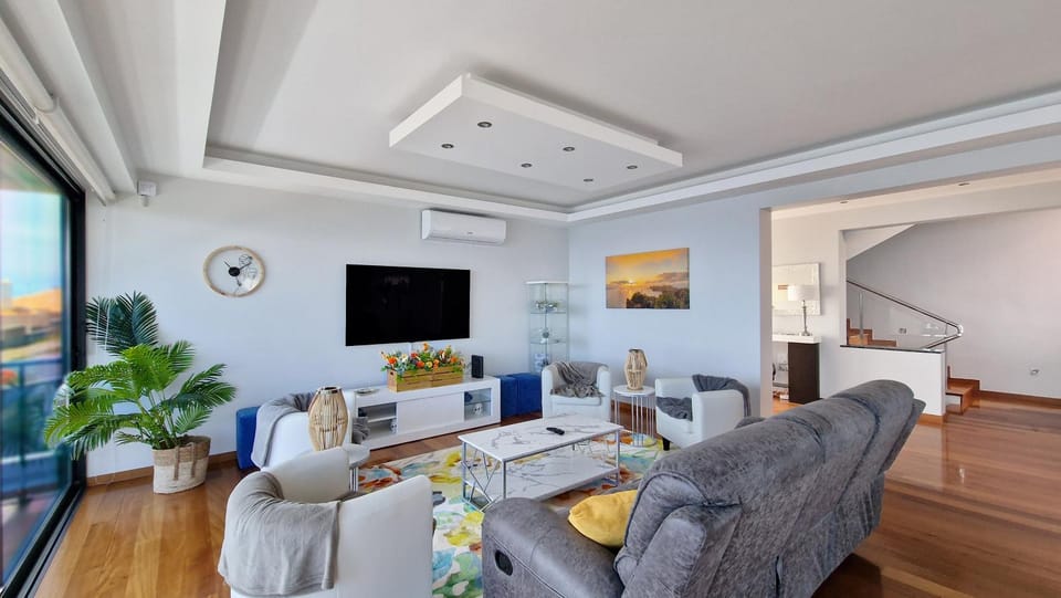 Azure Serenity Villa by LovelyStay Villa in Madeira District