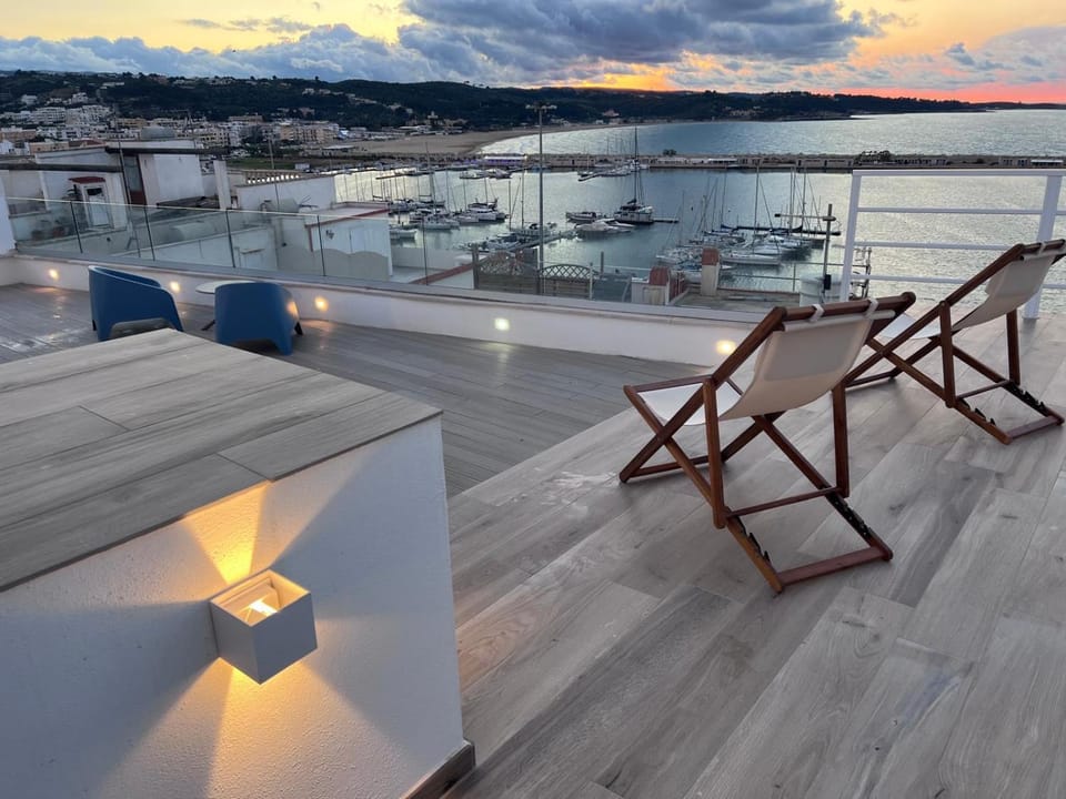 Balcony/Terrace, Balcony/Terrace