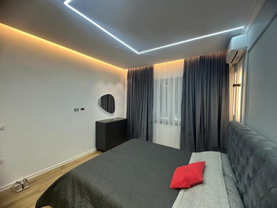 Bed, Photo of the whole room, Bedroom, air conditioner