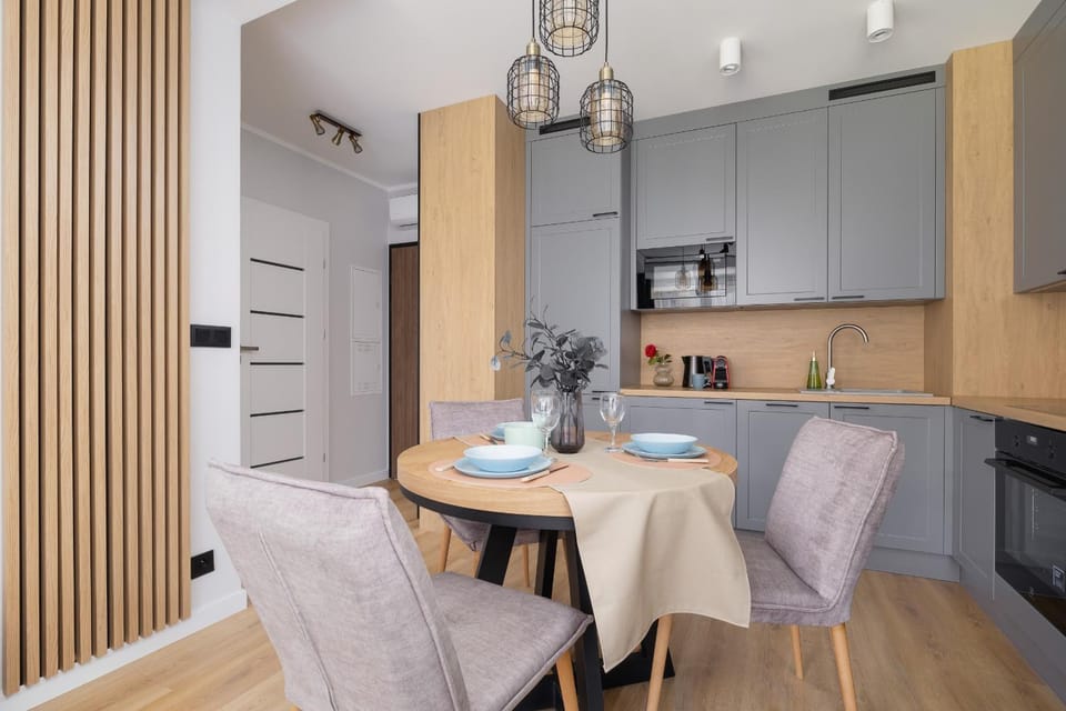 Kitchen or kitchenette, Living room, Seating area, Dining area, oven, stove