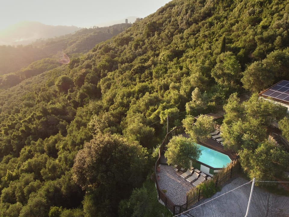 Property building, Nearby landmark, Natural landscape, Activities, Summer, Hiking, Hiking, Swimming pool, Sunset, sunbed, sunbed