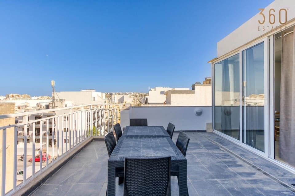 Property building, Patio, Day, View (from property/room), Balcony/Terrace, Living room, Seating area