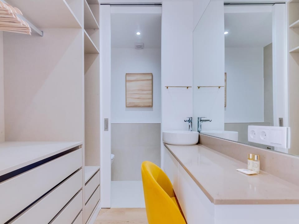 Toilet, wardrobe