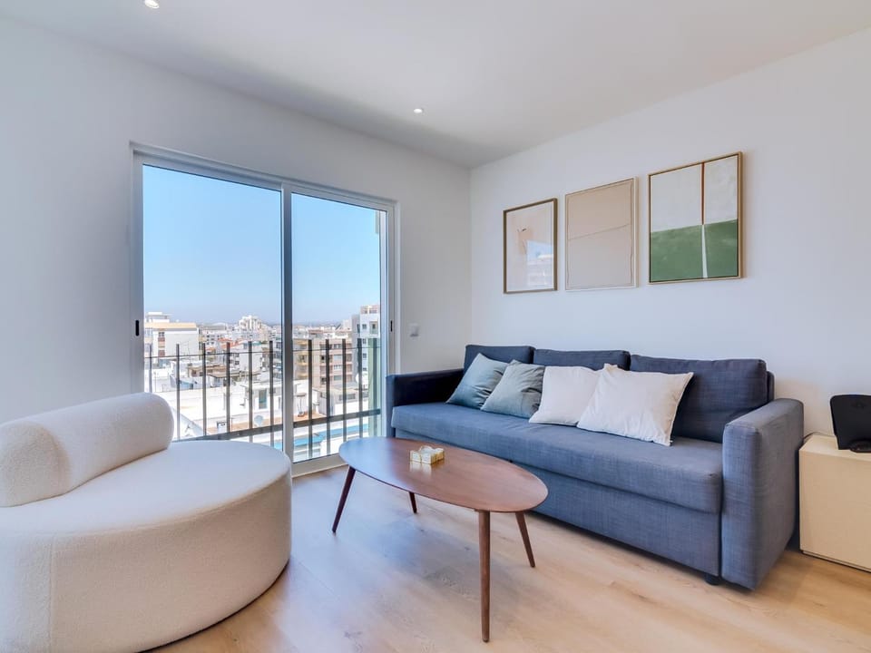 View (from property/room), Living room, Seating area