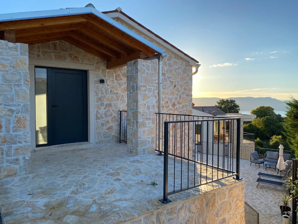 Property building, Facade/entrance, View (from property/room)