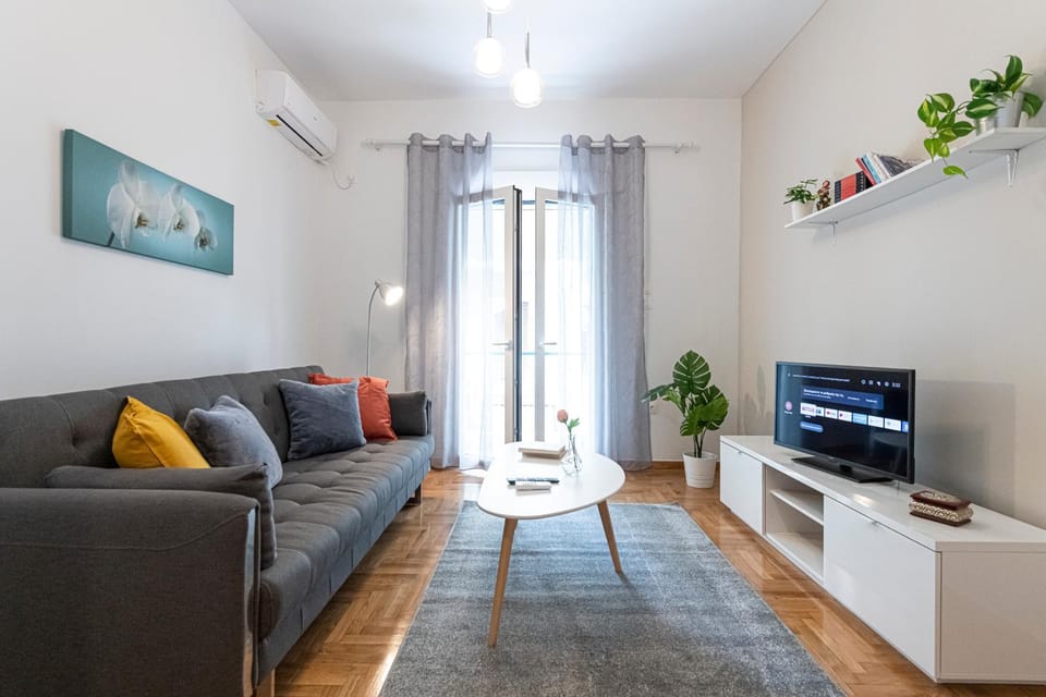 TV and multimedia, Seating area