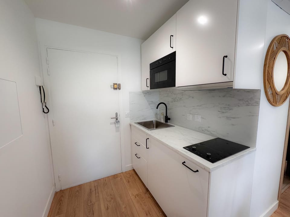 By the beach, Sea View, brand new Apartment in Cagnes-sur-Mer
