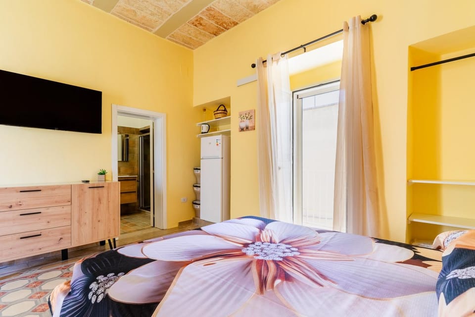 Property building, Living room, Bedroom