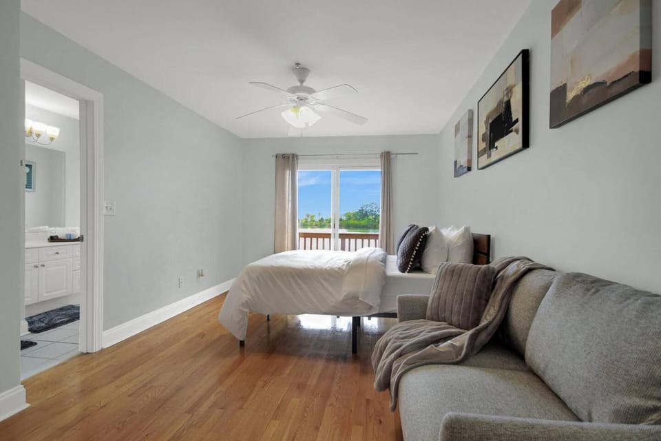 Lakefront 3br Townhome W Stunning Views! House in North Charleston