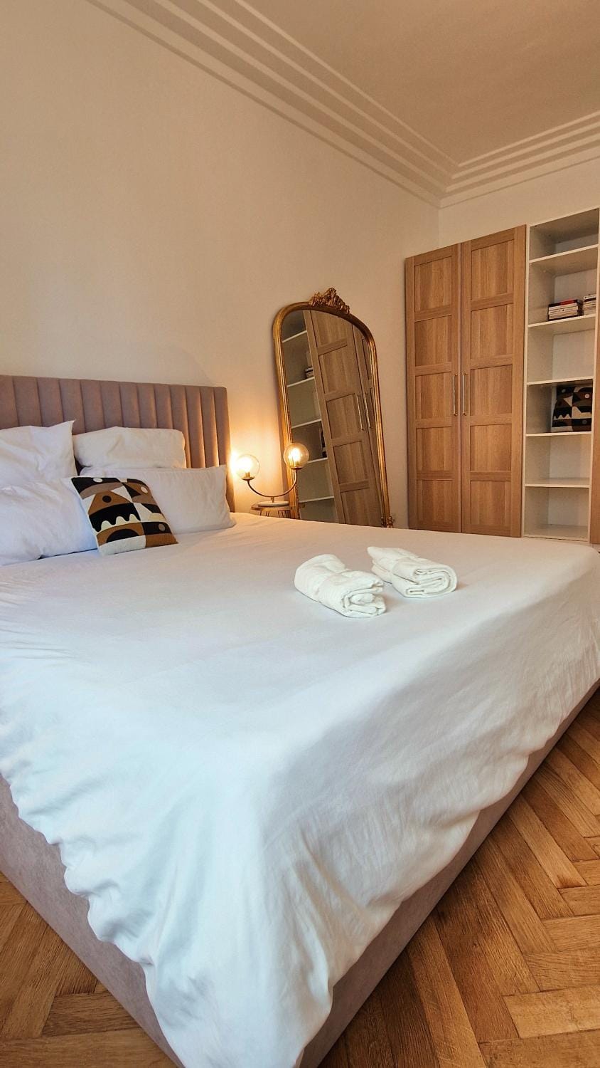 Bed, Bedroom