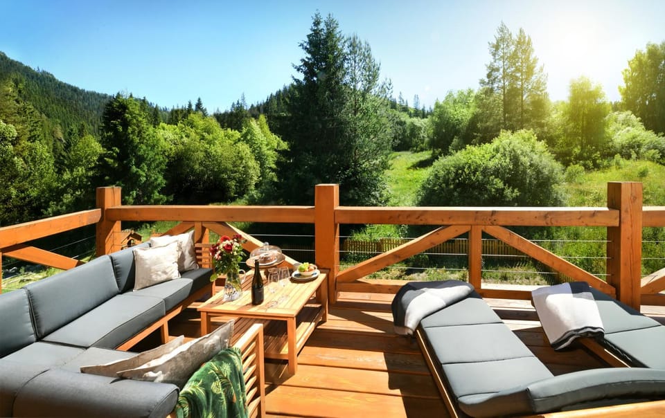 Chalet Oasis - Luxury 5-Bedroom Chalet with Panoramic Views Nature lodge in Slovakia