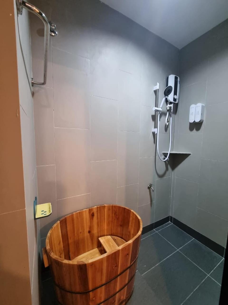 Bathroom, Bath