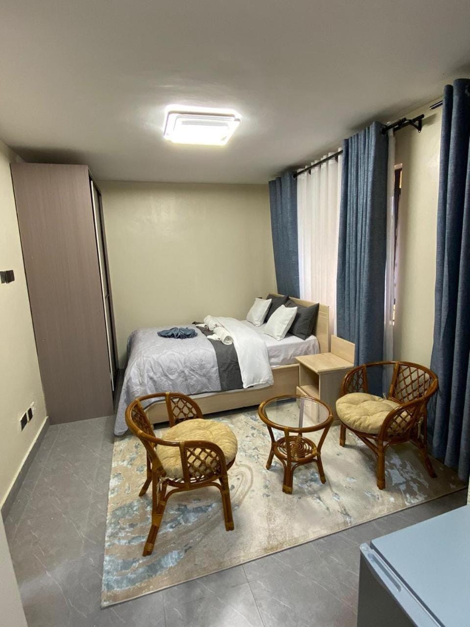 Bed, Seating area, Bedroom, wardrobe