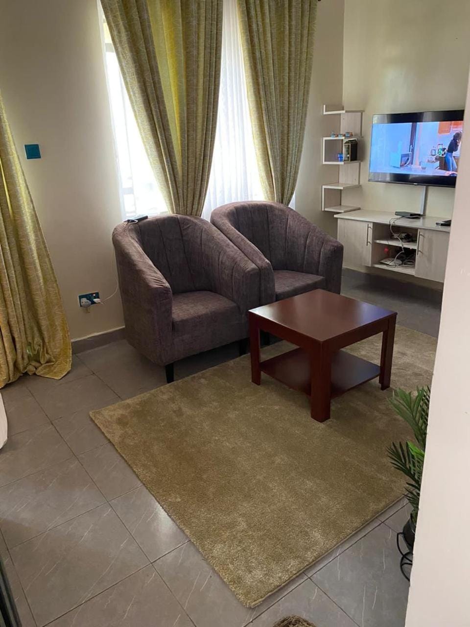 TV and multimedia, Seating area