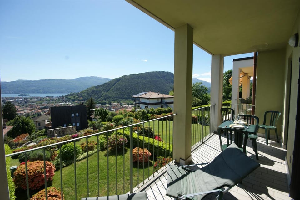 Balcony/Terrace, Lake view