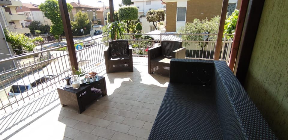 Property building, Balcony/Terrace