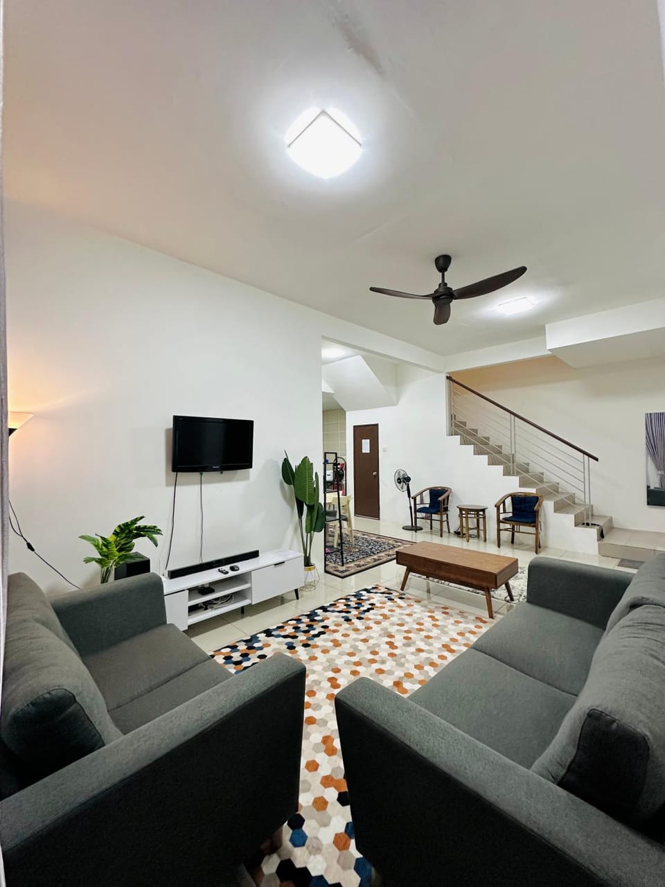 Embun Homestay Puchong SemiD 1-10Pax 6-7CarPark House in Selangor, Malaysia