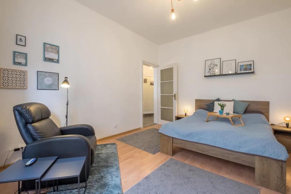 Bed, Massage, Bedroom