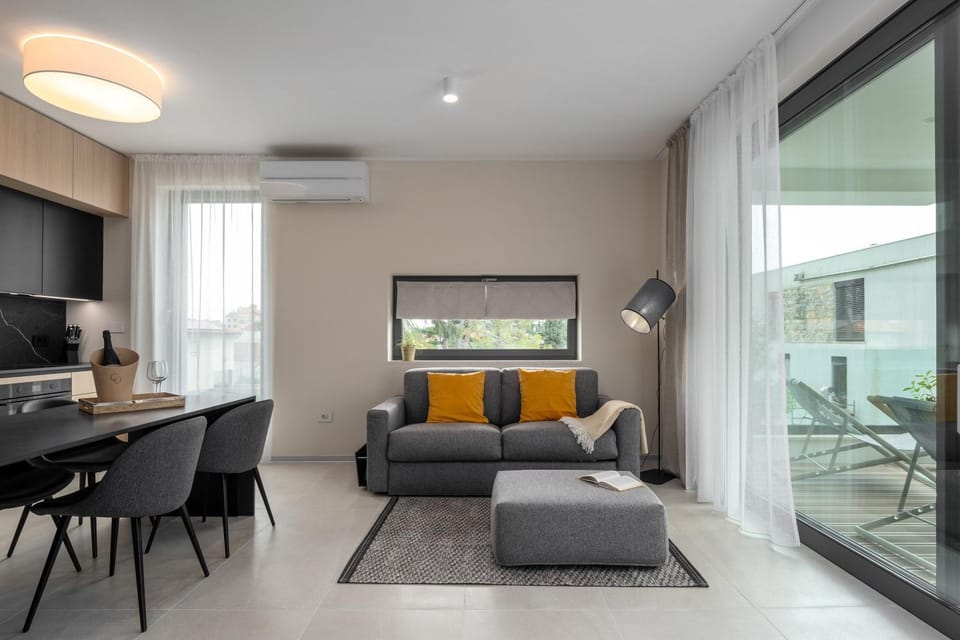 Living room, Seating area, air conditioner