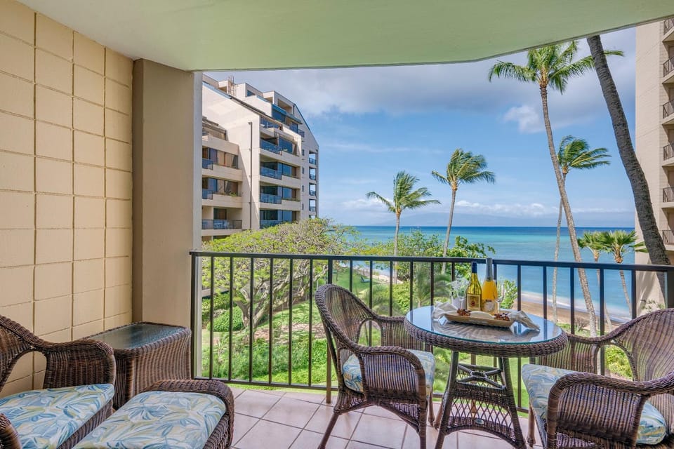 Valley Isle Resort 402 Apartment in Napili-Honokowai