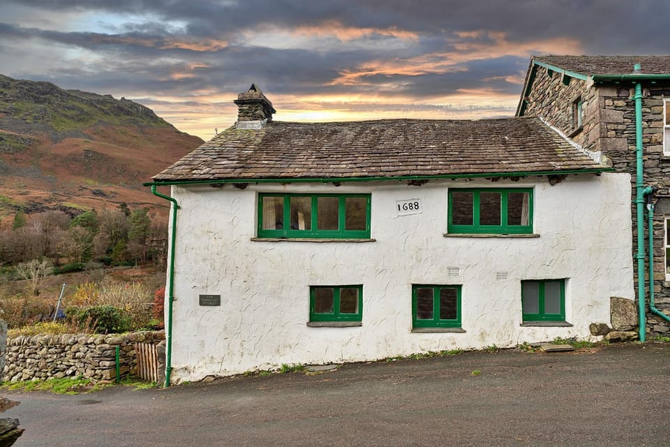 Property building, Patio, Garden, Garden view