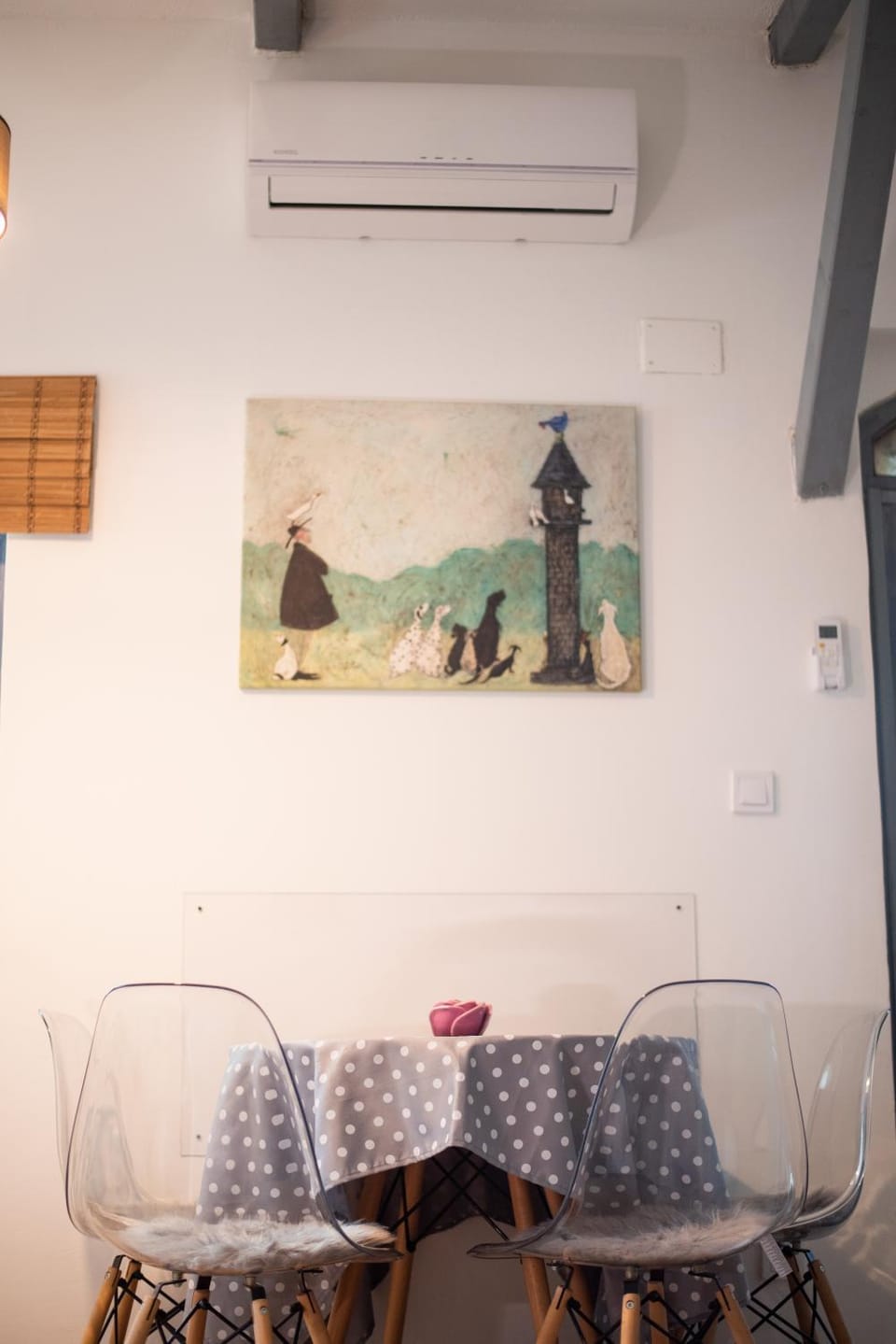 Living room, Decorative detail, Dining area, air conditioner
