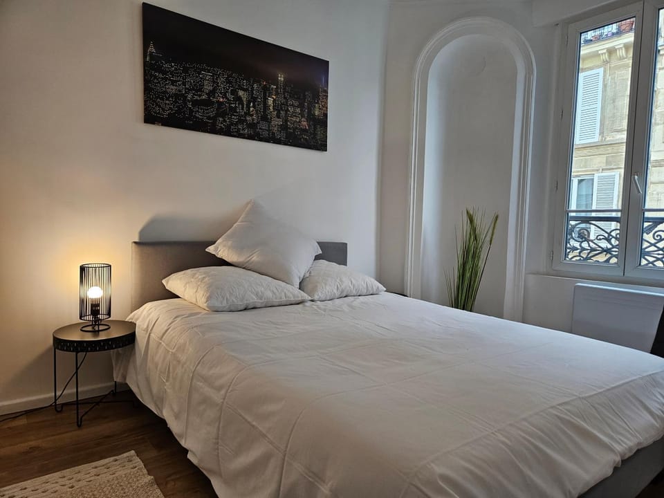 Appartement a Paris Clichy Apartment in Paris