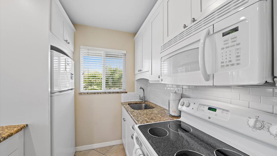 Las Hermanas 3 Apartment in Longboat Key