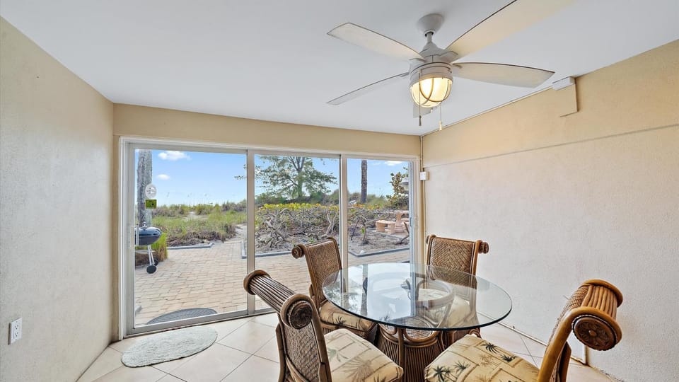 Las Hermanas 3 Apartment in Longboat Key