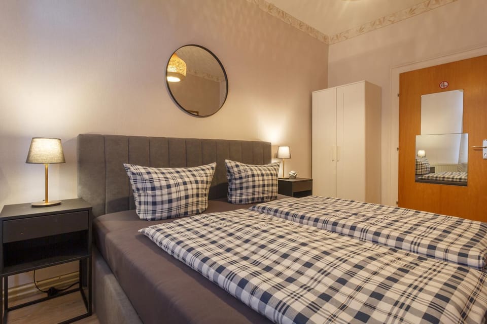 Bed, Photo of the whole room, Bedroom, wardrobe