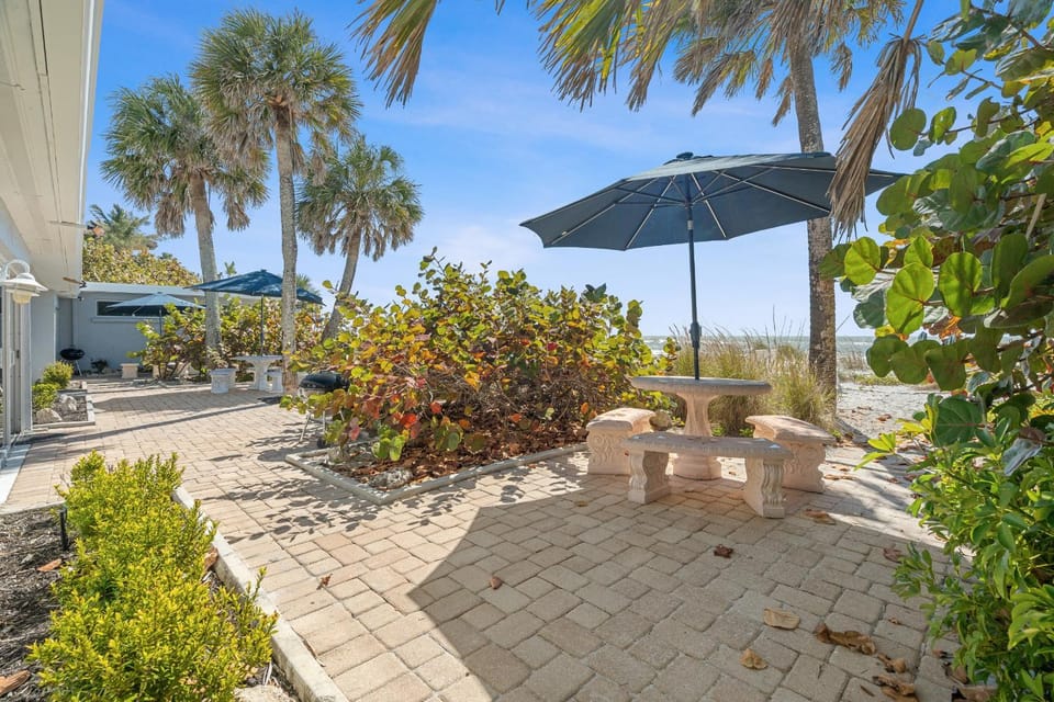Las Hermanas 4 Apartment in Longboat Key