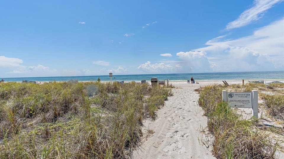Its a Shore Thing Apartment in Longboat Key