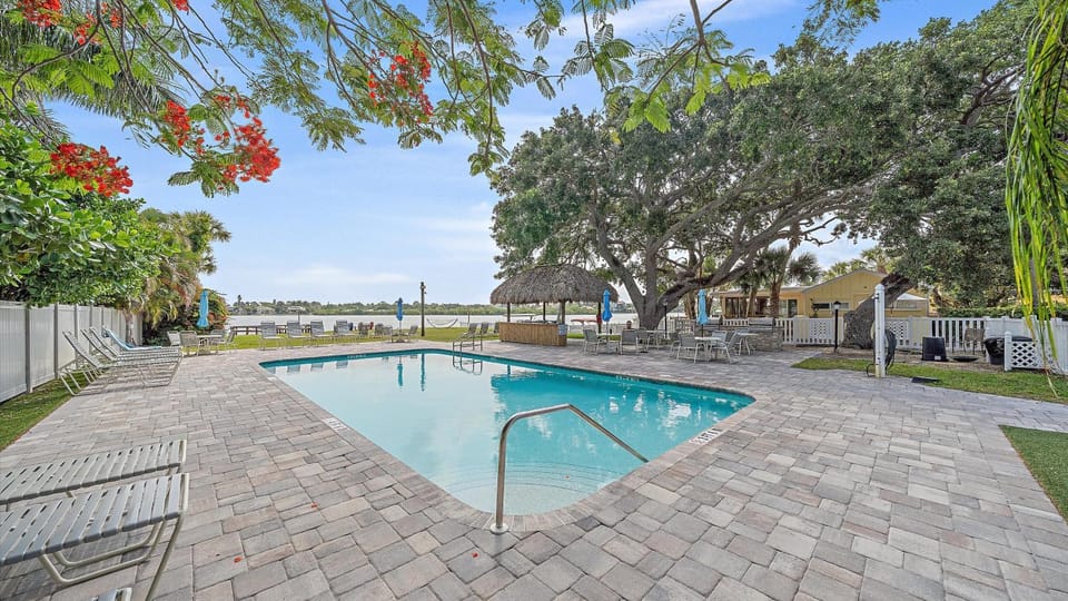 Siesta Sea Gem Apartment in Siesta Beach