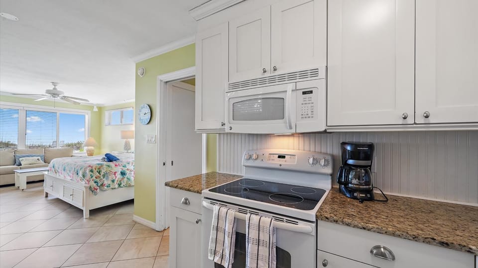 Las Hermanas 1 Apartment in Longboat Key
