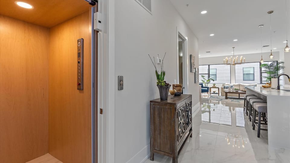 Uptown Luxury on Audubon House in Sarasota
