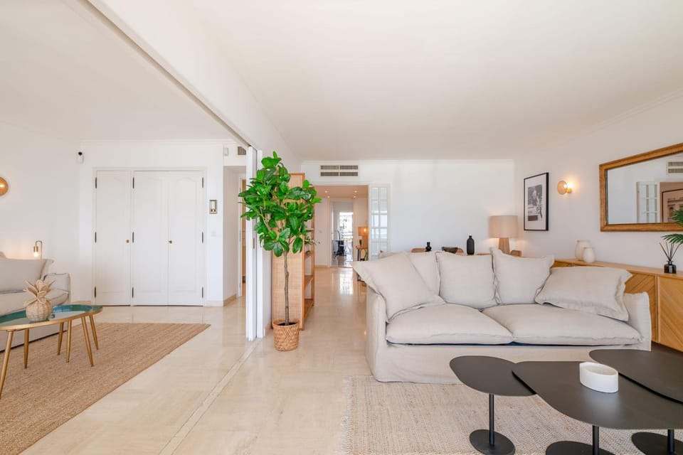 Living room, Seating area, air conditioner