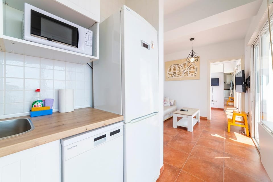 Kitchen or kitchenette, Living room