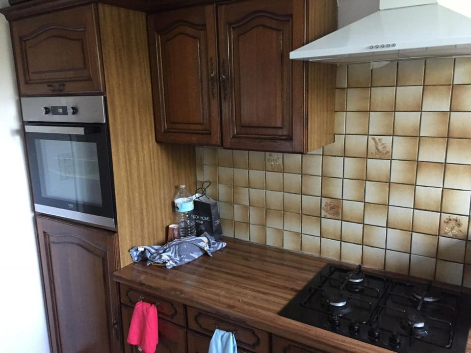 Kitchen or kitchenette, stove