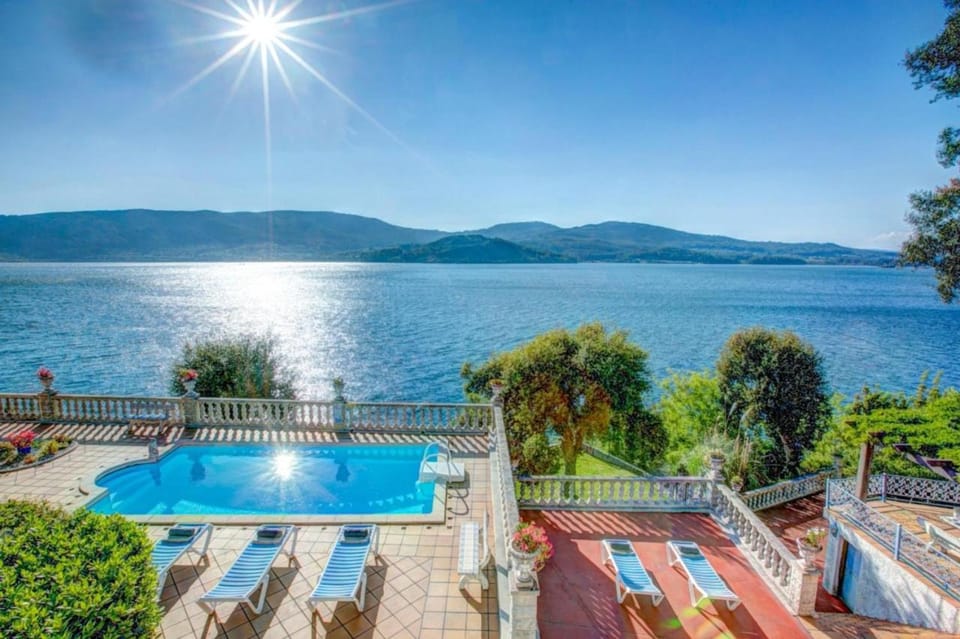 Natural landscape, Balcony/Terrace, Pool view, Sea view