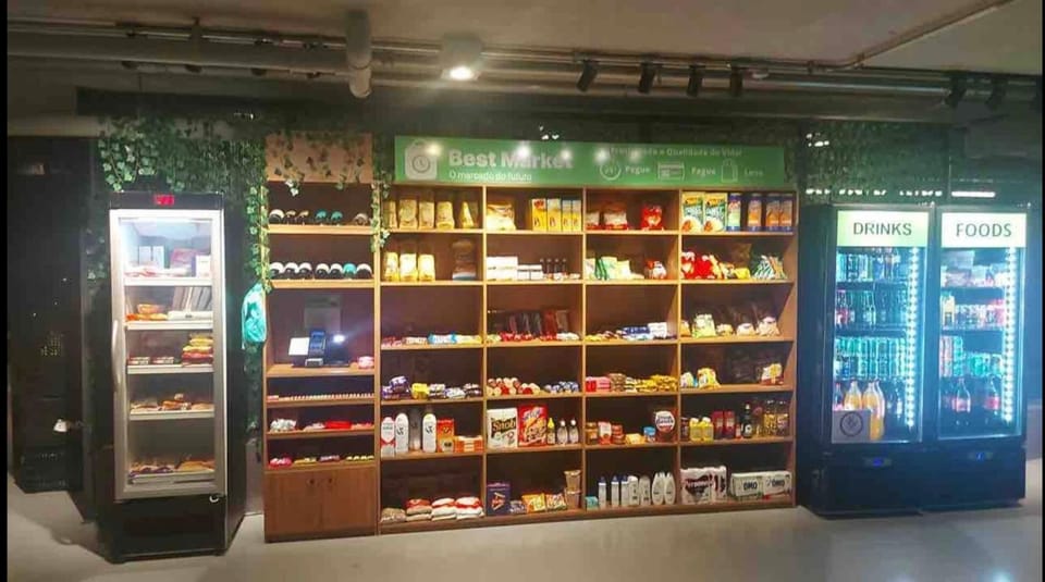 On-site shops, Food and drinks, Supermarket/grocery shop