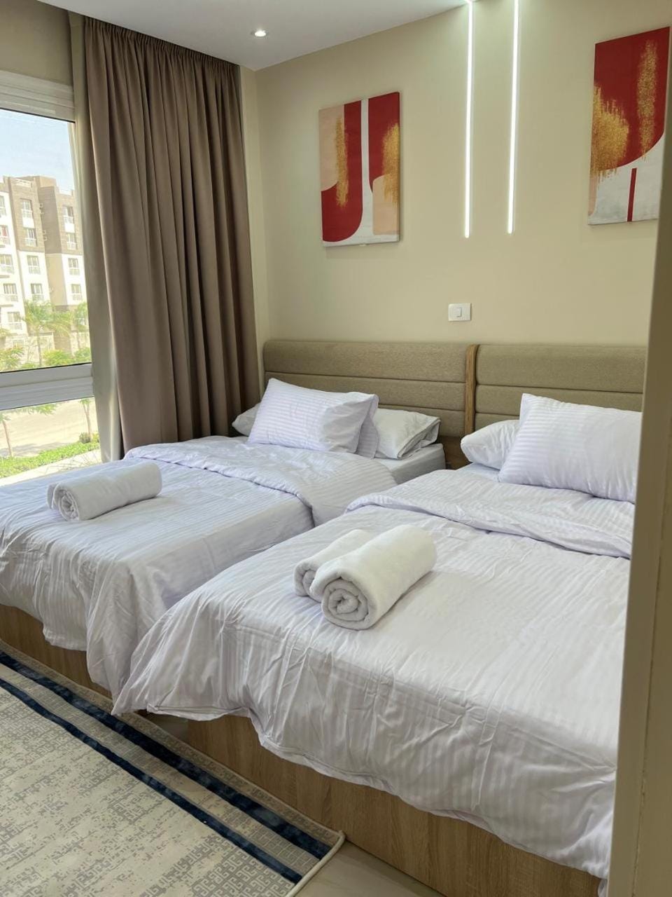 Photo of the whole room, Bedroom