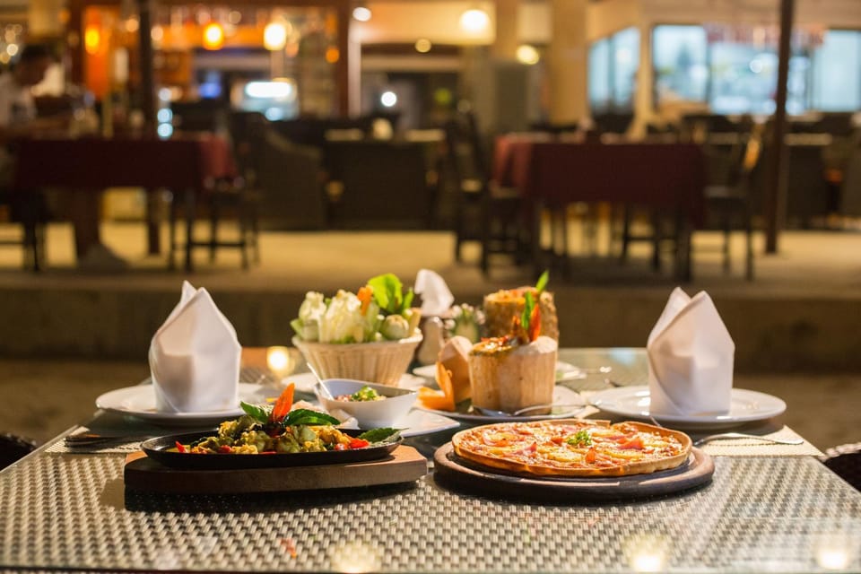 Restaurant/places to eat, Neighbourhood
