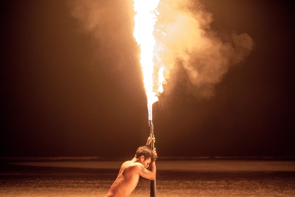 Neighbourhood, Beach, Entertainment